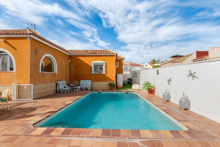 Image No.26-4 Bed Villa for sale