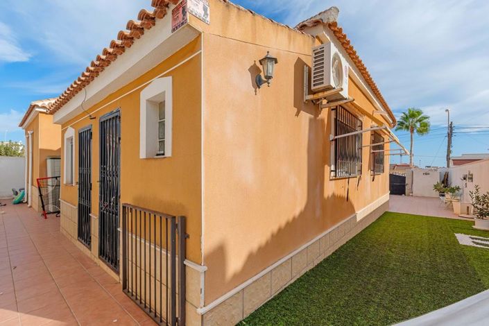 Image No.34-4 Bed Villa for sale