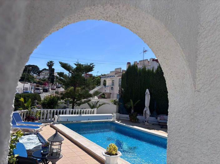 Image No.19-2 Bed Semi-Detached for sale