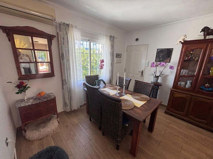 Image No.48-2 Bed Semi-Detached for sale