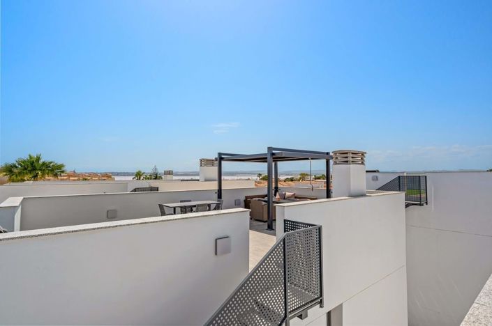 Image No.38-3 Bed Villa for sale