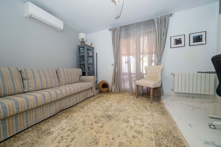 Image No.27-5 Bed Villa for sale