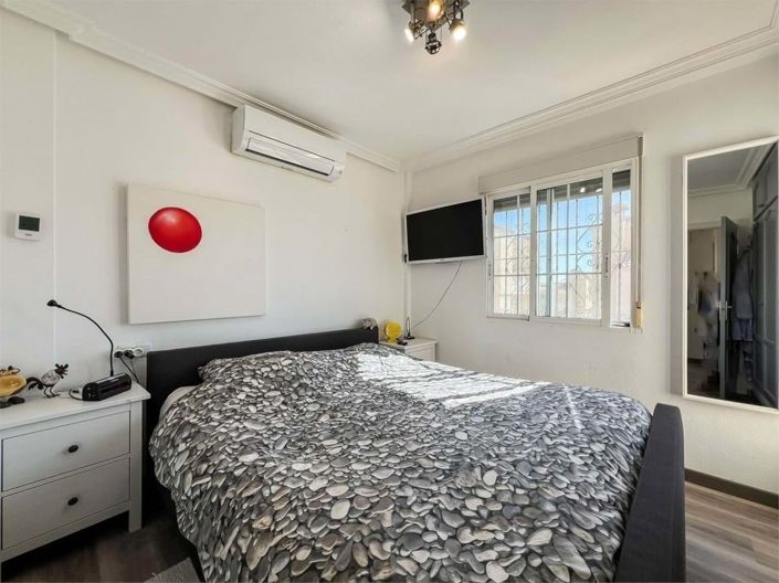 Image No.19-2 Bed Villa for sale