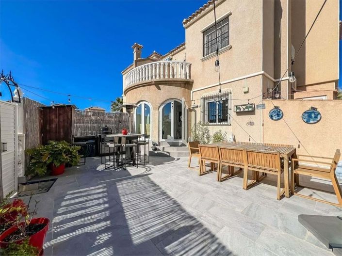 Image No.29-2 Bed Villa for sale