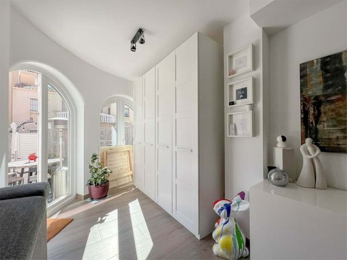 Image No.4-2 Bed Villa for sale