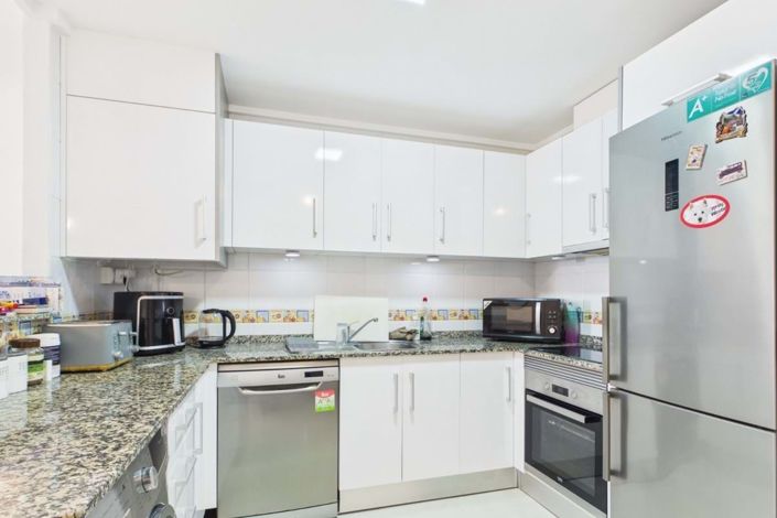 Image No.13-3 Bed Apartment for sale