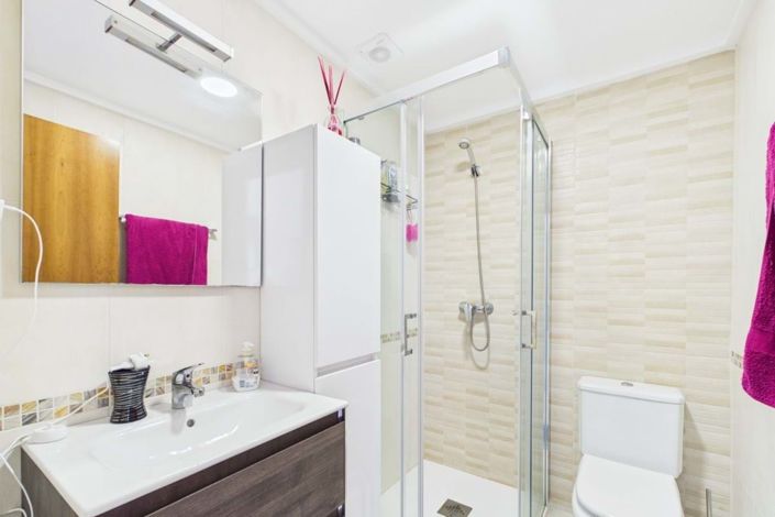 Image No.24-3 Bed Apartment for sale