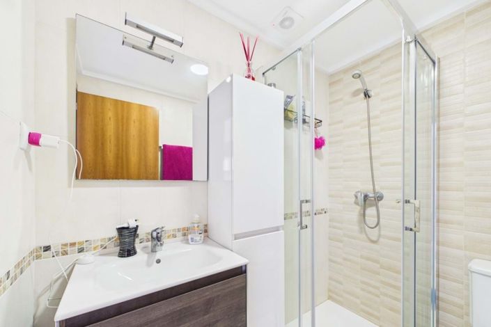 Image No.25-3 Bed Apartment for sale