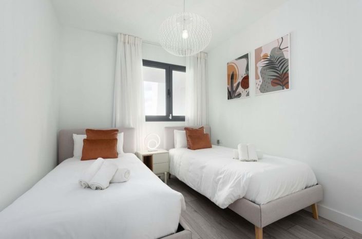 Image No.20-2 Bed Apartment for sale