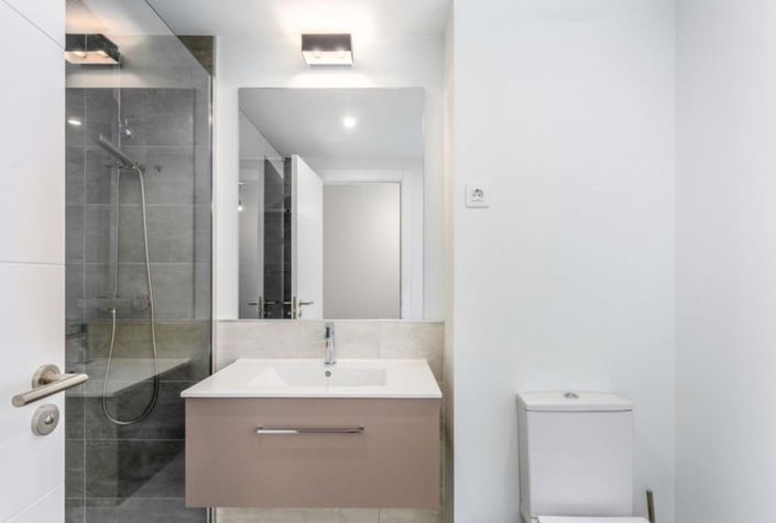 Image No.21-2 Bed Apartment for sale