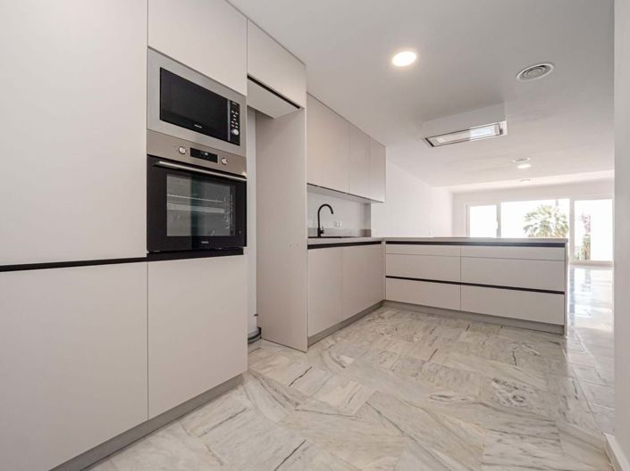 Image No.27-4 Bed Townhouse for sale