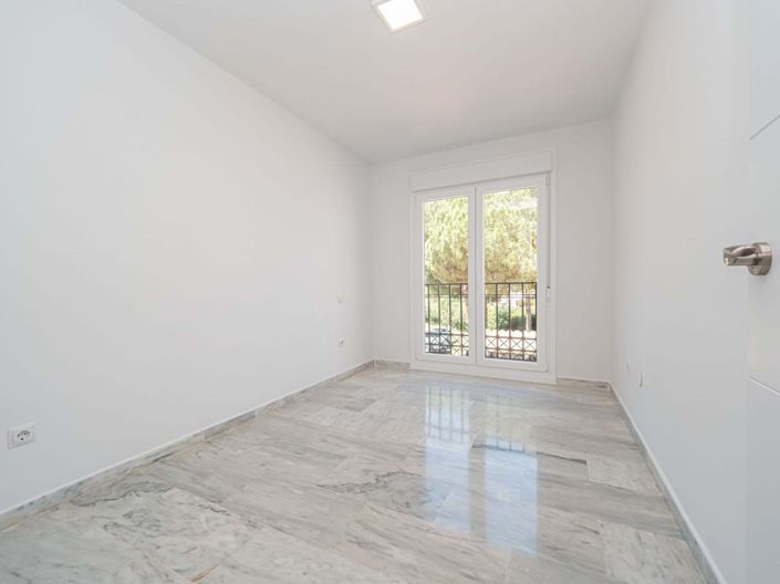 Image No.45-4 Bed Townhouse for sale