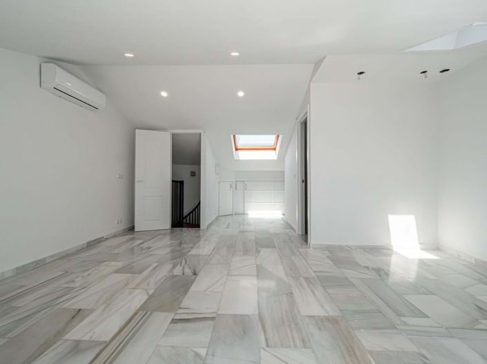 Image No.56-4 Bed Townhouse for sale