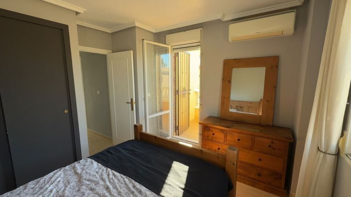 Image No.16-3 Bed Semi-Detached for sale