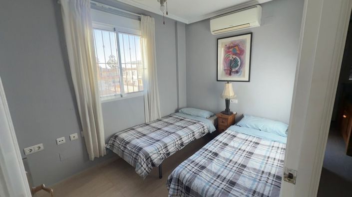 Image No.19-3 Bed Semi-Detached for sale