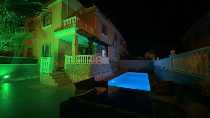 Image No.23-3 Bed Semi-Detached for sale