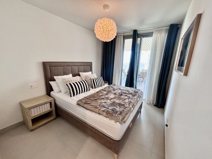 Image No.12-3 Bed Apartment for sale