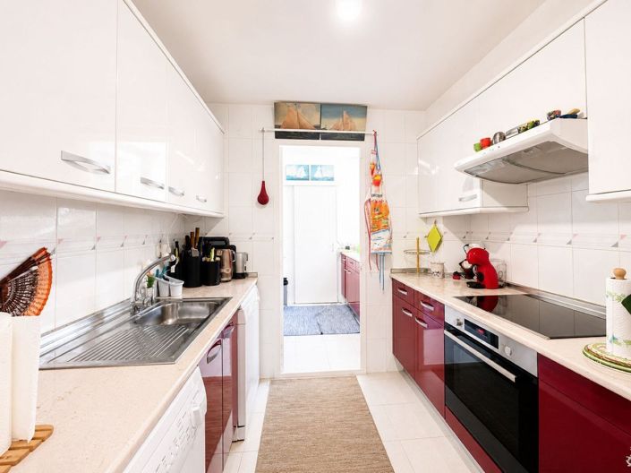 Image No.18-2 Bed Apartment for sale