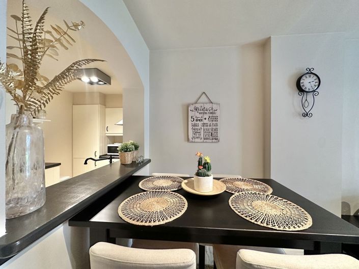 Image No.17-2 Bed Apartment for sale