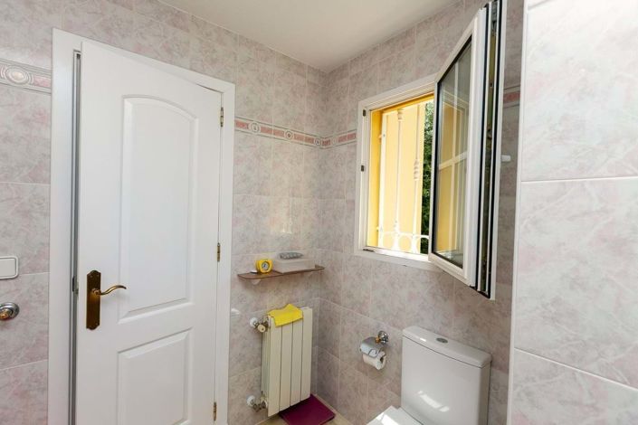 Image No.30-3 Bed Villa for sale