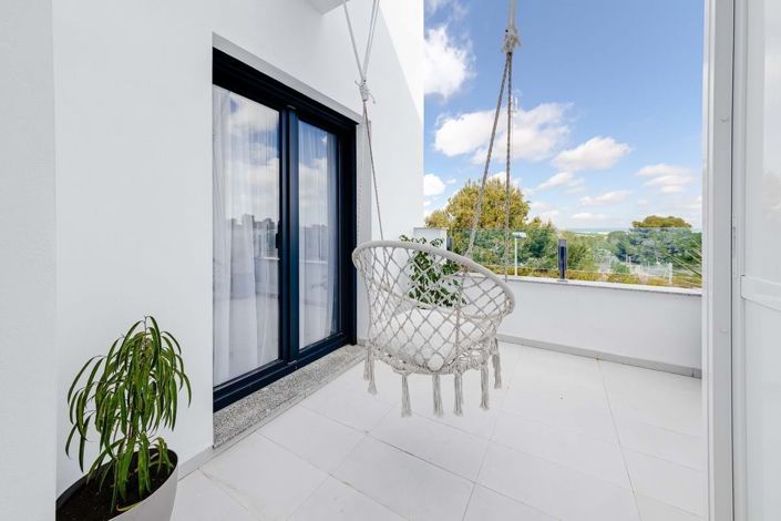 Image No.36-3 Bed Townhouse for sale