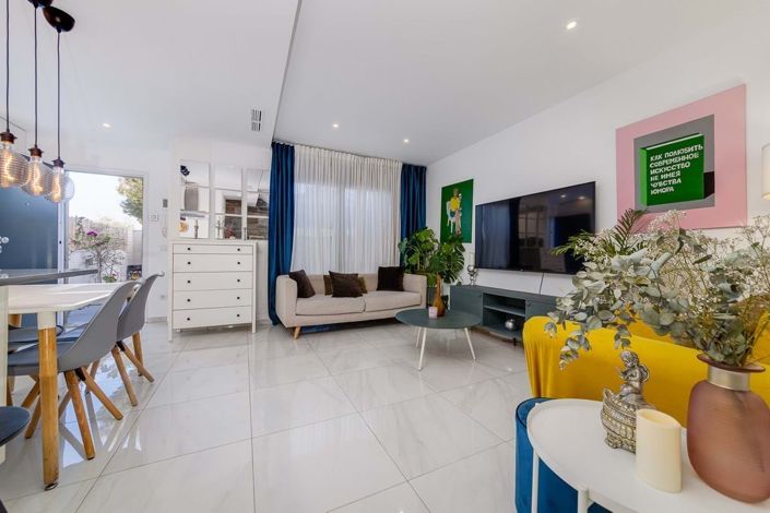 Image No.9-3 Bed Townhouse for sale