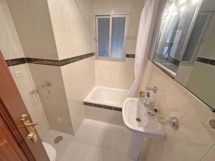 Image No.24-4 Bed Villa for sale