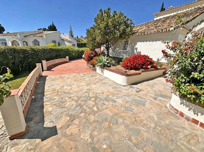 Image No.4-4 Bed Villa for sale
