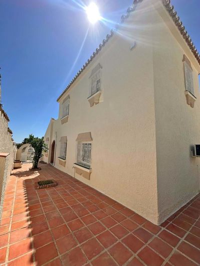 Image No.9-4 Bed Villa for sale