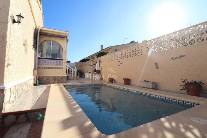Image No.2-Villa de 4 chambres à vendre à Ciudad Quesada
