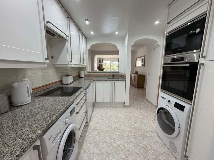 Image No.18-2 Bed Apartment for sale