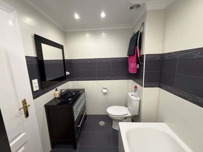 Image No.36-2 Bed Apartment for sale