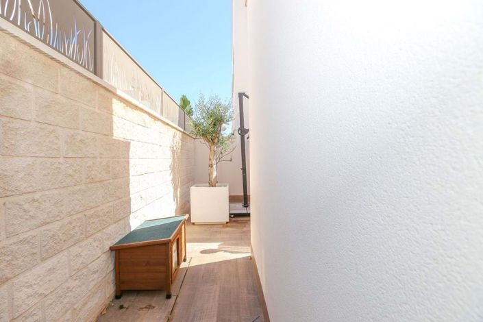 Image No.43-3 Bed Villa for sale
