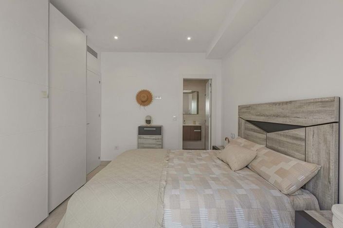 Image No.16-2 Bed Penthouse for sale