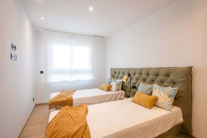 Image No.8-3 Bed Apartment for sale