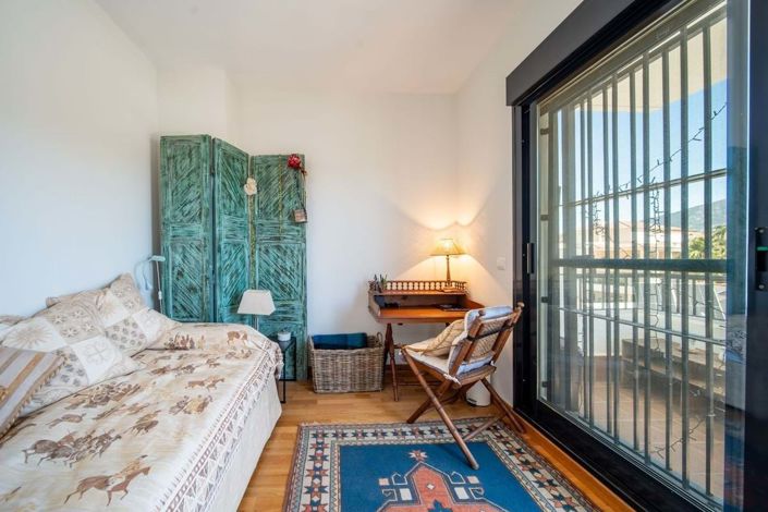 Image No.20-2 Bed Penthouse for sale