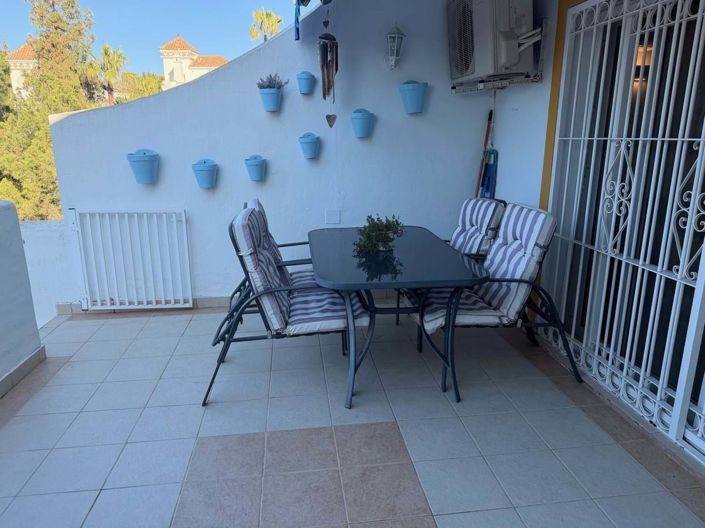Image No.14-4 Bed Townhouse for sale