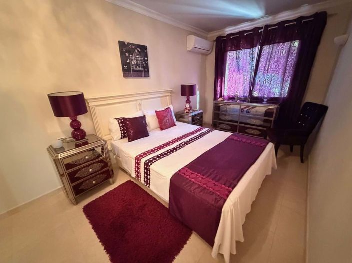 Image No.21-4 Bed Townhouse for sale