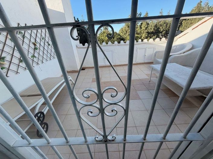Image No.23-4 Bed Townhouse for sale