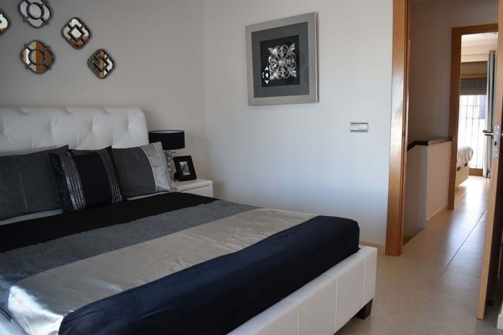 Image No.8-4 Bed Townhouse for sale