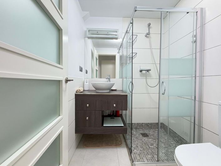 Image No.21-3 Bed Apartment for sale
