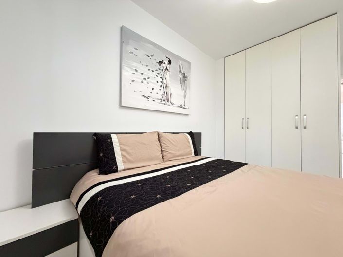 Image No.25-3 Bed Apartment for sale