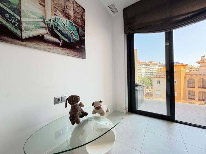 Image No.46-3 Bed Apartment for sale