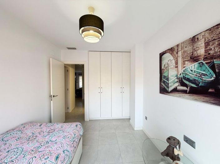 Image No.48-3 Bed Apartment for sale