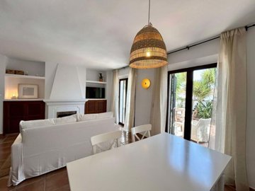 1447-672631-78d1f4f8b6655591b02d22fabb36a692d