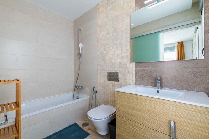 Image No.28-3 Bed Villa for sale