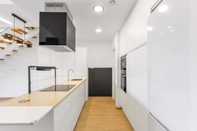 1447-672883-78d1f4f8b6655591b02d22fabb36a692d