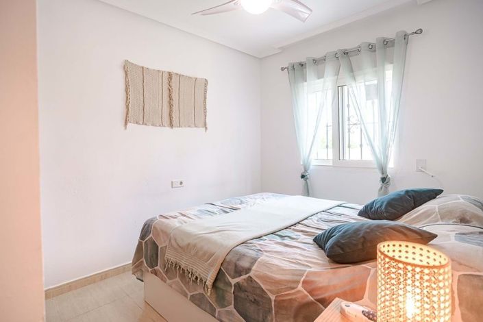Image No.19-2 Bed Apartment for sale