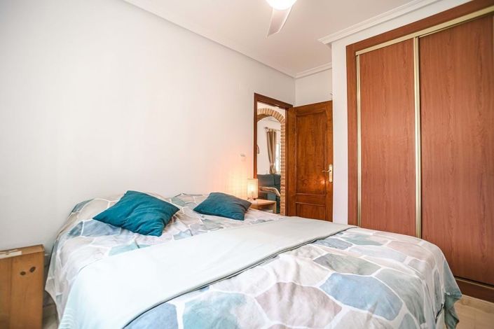 Image No.20-2 Bed Apartment for sale