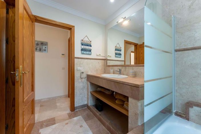 Image No.25-3 Bed Villa for sale